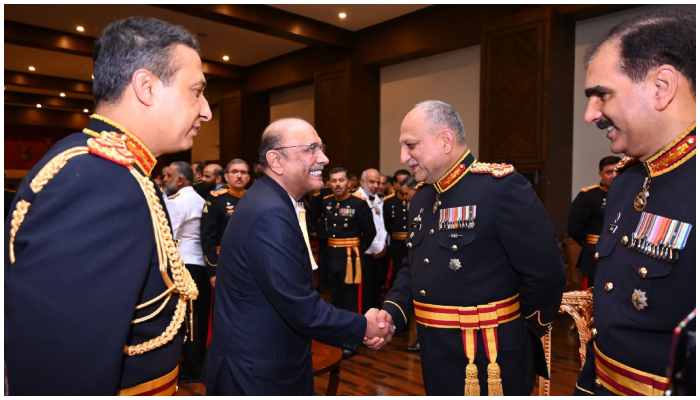 فیلڈ مارشل عاصم منیر کی جانب سے صدر اور  وزیراعظم سمیت سیاسی قیادت کو عشائیہ دیا گیا