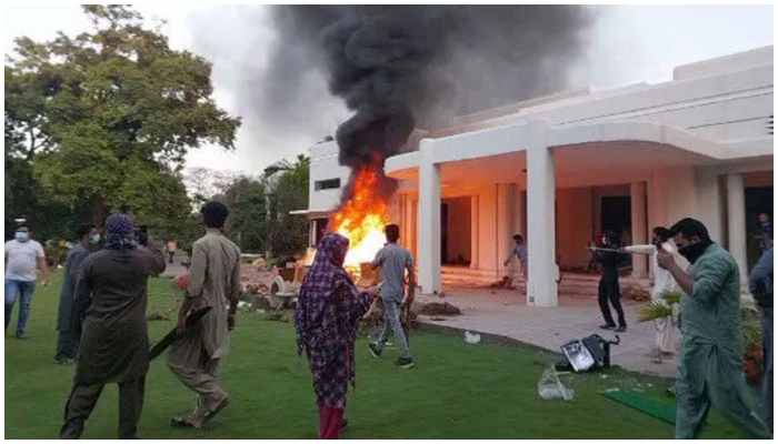 جناح ہاؤس حملہ کیس میں پی ٹی آئی کے 254 رہنماؤں اورکارکنوں پر فرد جرم عائد