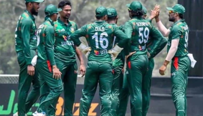 پاکستان سے ٹی 20 سیریز کیلئے بنگلا دیش کرکٹ ٹیم کا پہلا گروپ لاہور پہنچ گیا