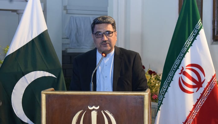 پاکستان اور بھارت دیرینہ مسائل کا مستقل حل نکالیں:  ایرانی سفارتکار