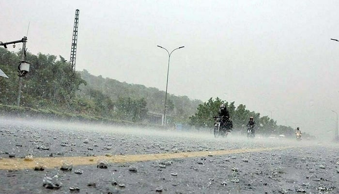 اسلام آباد، پنجاب ، کے پی، کشمیر اور گلگت بلتستان میں آج سے 31 مئی تک آندھی اور بارش کا امکان