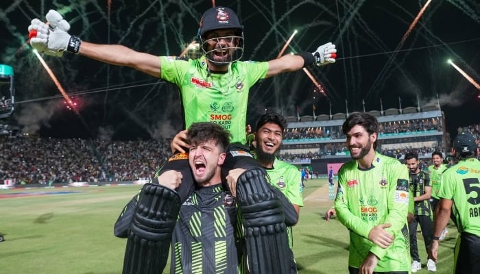 کوچ چلا گیا، سکندر کی آمد، قلندرز کے ٹائٹل جیتنے کی حیران کن کہانی