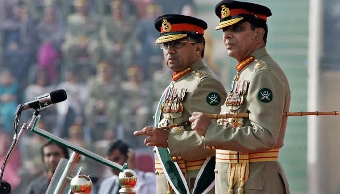 زرداری دور میں مشرف کی معزولی کی بات پر کیانی نے کیا ردعمل دیا؟ فرحت اللہ بابر کا کتاب میں انکشاف