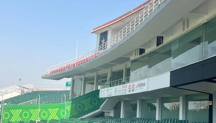فیکٹ چیک: راولپنڈی کرکٹ اسٹیڈیم کے بھارتی حملے میں تباہ ہونے کے دعوے غلط ہیں
