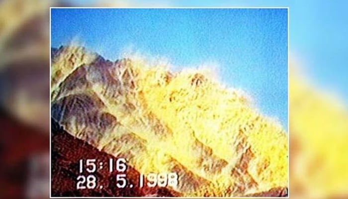یومِ تکبیر: پاکستان کو ایٹمی قوت بنے27 برس مکمل، آج کے دن بھارت کے 5 ایٹمی دھماکوں کا جواب دیا