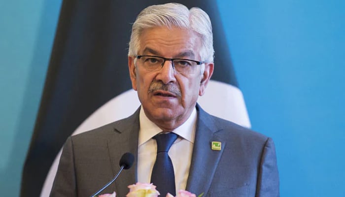 مودی کو سیاسی موت نظر آرہی ہے، وہ ابھی تک صدمے میں ہیں کہ ان کیساتھ کیا ہوا ہے:خواجہ آصف