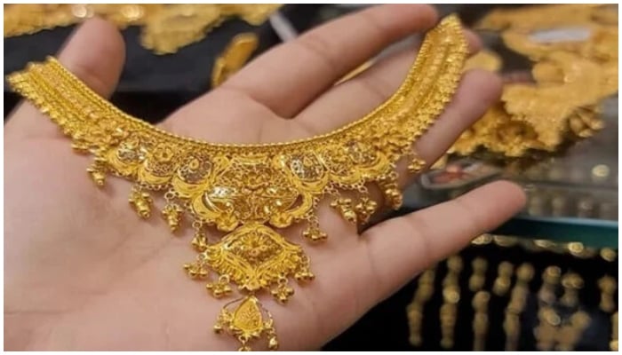 ملک میں فی تولہ سونا 1400 روپے مہنگا ہوگیا