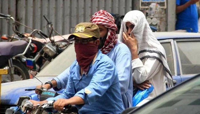 کراچی میں شدید گرمی، آج پارہ 41 ڈگری تک جانے کا امکان