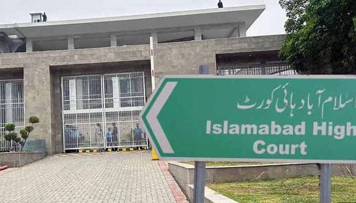 اسلام آباد ہائیکورٹ نے ضلعی عدلیہ میں ڈیپوٹیشن پر آئے ججز کو واپس بھیجنے کا فیصلہ کالعدم قرار دے دیا