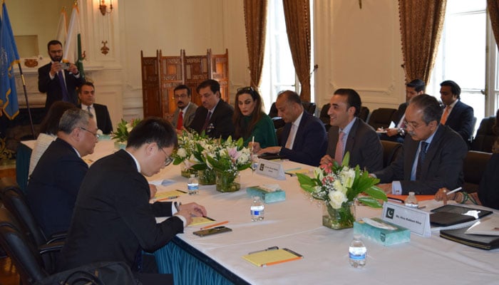 پاکستانی وفد کی اقوام متحدہ میں چین، روس سمیت کئی ممالک کے نمائندوں سے ملاقاتیں، پاکستان کا مؤقف پیش کیا