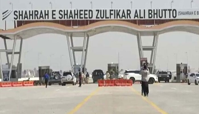 عیدکے بعد قائدآباد انٹرچینج تک شاہراہ بھٹو ٹریفک کیلئے کھول دی جائیگی: وزیراعلیٰ سندھ