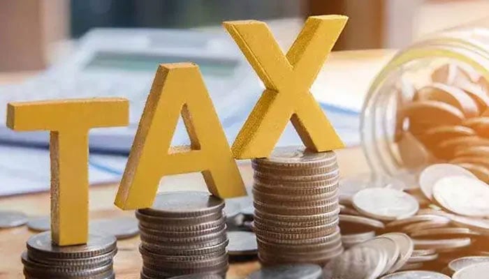 ملک میں تنخواہ دار طبقے نے ٹیکس دینے میں سب کو پیچھے چھوڑ دیا