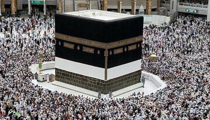 مناسک حج کا آج سے آغاز، دنیا بھر سے آئے لاکھوں عازمینِ ظہر سے پہلے منیٰ پہنچیں گے