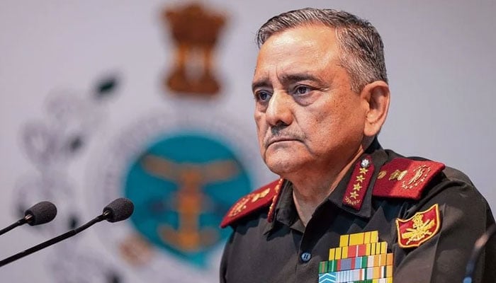 پاکستان سے شکست، بھارتی چیفس آف ڈیفنس اسٹاف عوام کو کرکٹ کی مثالوں سے تسلیاں دینے لگے