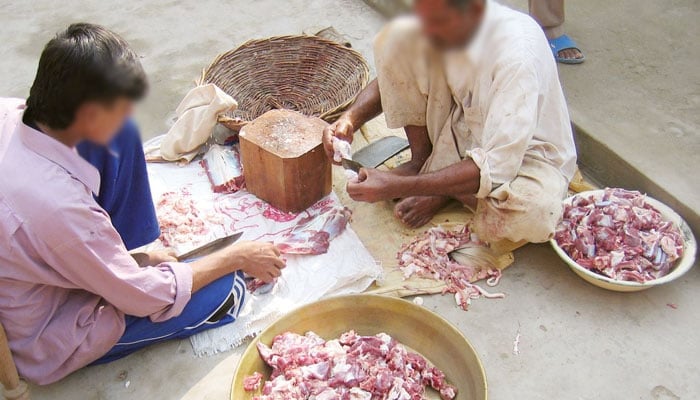 قربانی کا گوشت زیادہ عرصے تک محفوظ نہ کریں: ڈی جی پنجاب فوڈ اتھارٹی