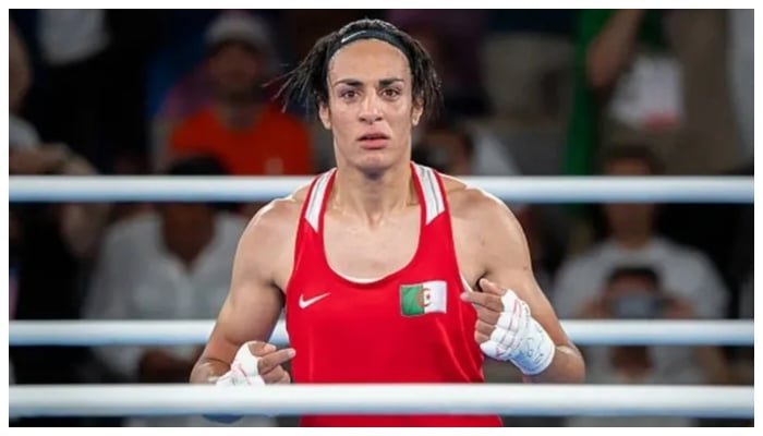 جینڈر ٹیسٹ کے خوف کیوجہ سے باکسر ایمان خلیف نے باکسنگ ایونٹ چھوڑ دیا