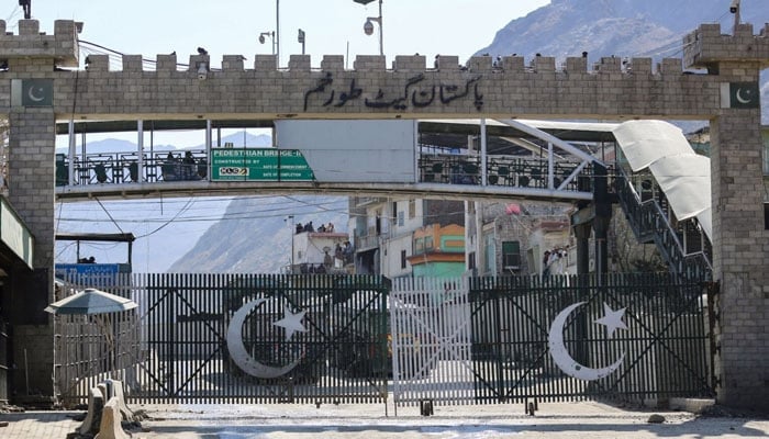 پاک افغان بارڈر کی بندش، تجارتی حجم ڈھائی ارب ڈالرز سے کم ہو کر ایک ارب ڈالر رہ گیا