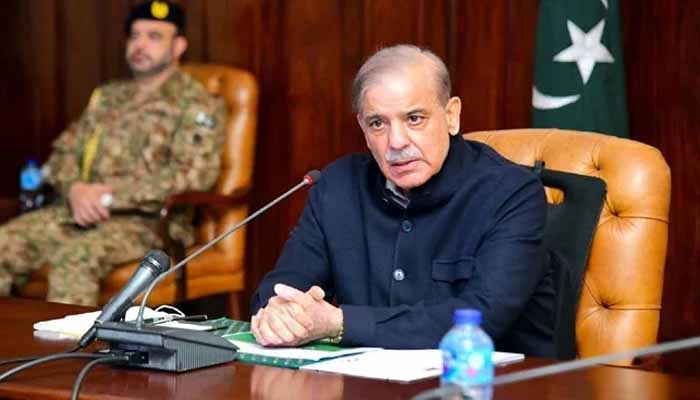 وزیراعظم نے چیئرمین سینیٹ اور اسپیکر قومی اسمبلی کی تنخواہوں میں اضافے کا نوٹس لے لیا