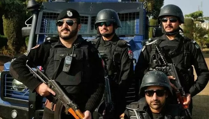 خیبرپختونخوا حکومت کا پولیس کی تنخواہیں پنجاب پولیس کے برابرکرنےکا فیصلہ