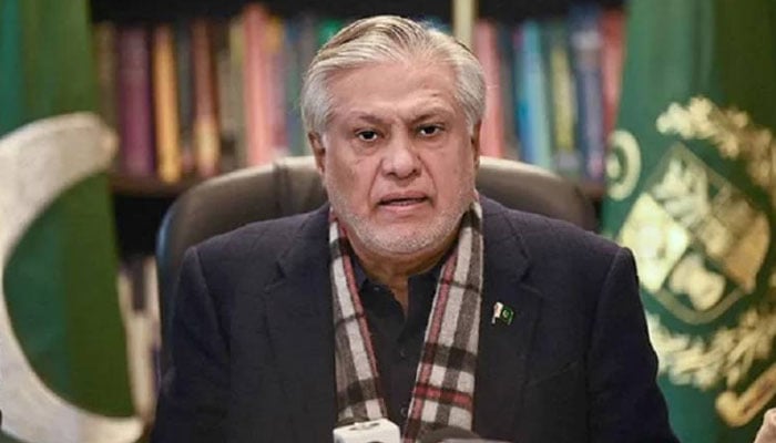 عراقی فضائی حدود بند ہونے سے زائرین کی محفوظ رہائش و انخلاء کی تیاری  جاری ہے: اسحاق ڈار