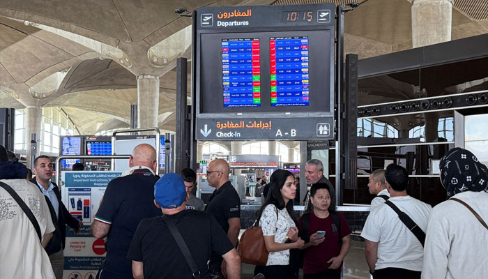 ایران اسرائیل  کشیدگی: عراق ، قطر سمیت  مختلف ممالک کا فلائٹ آپریشن متاثر