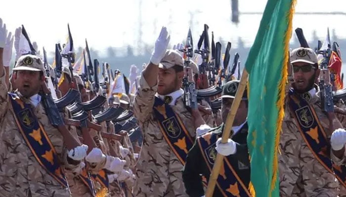 ایران کی روایتی فوج سے الگ ‘ایرانی پاسدارانِ انقلاب‘  گروپ کون  ہے اور کتنی طاقت رکھتا  ہے؟