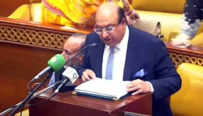 پنجاب کا 5 ہزار ارب روپے سے زائد کا بجٹ پیش، تنخواہوں میں 10 فیصد اضافہ