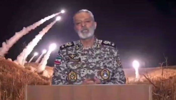 ’اسرائیلی فوراً حیفا اور تل ابیب چھوڑ دیں، ایرانی چیف آف جنرل اسٹاف کا عنقریب بڑی کارروائی کا اعلان