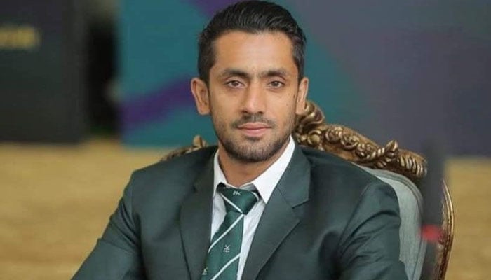 ہاکی ٹیم کے کپتان کو 5600 روپے دینے کا معاملہ حل، اسپورٹس بورڈ نے بھی وضاحت کردی