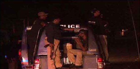 سکھر : پولیس اور ڈاکوئوں میں مقابلے ،4ڈاکو اسلحہ سمیت گرفتار