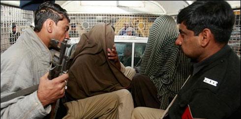 مظفر گڑھ : گھر سے لڑکی کی لاش برآمد، 4 سسرالی گرفتار 