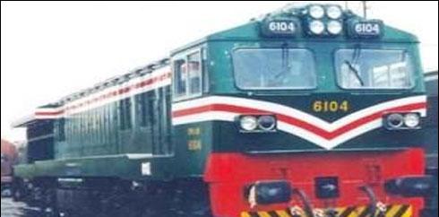ریلوے کے 10چینی انجنوں میں کریک، گراؤنڈ کر دیے گئے