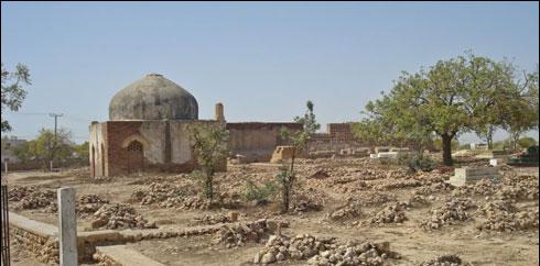 مکلی کے تاریخی قبرستان میں بھی قبضہ مافیا سرگرم