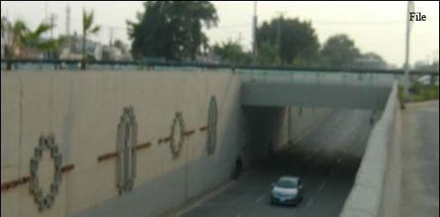 فیصل آباد:  انڈر پاس کے تعمیراتی نقائص سامنے آگئے