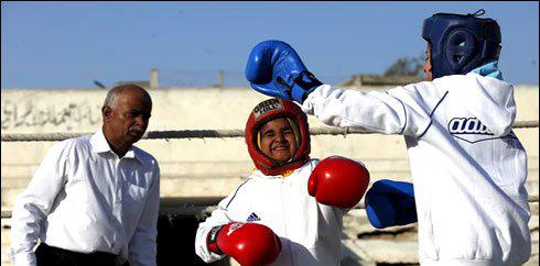 لیاری کی لڑکیاں۔۔۔باکسنگ میدان میں۔۔۔تصاویر کی زبانی