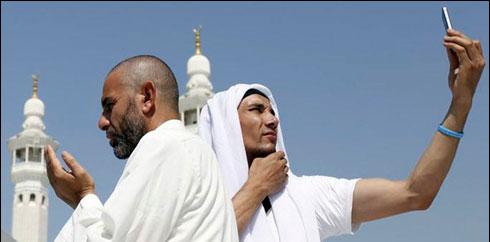 سیلفی کا کریز، مناسک حج وعمرہ کو متاثر کرنےلگا