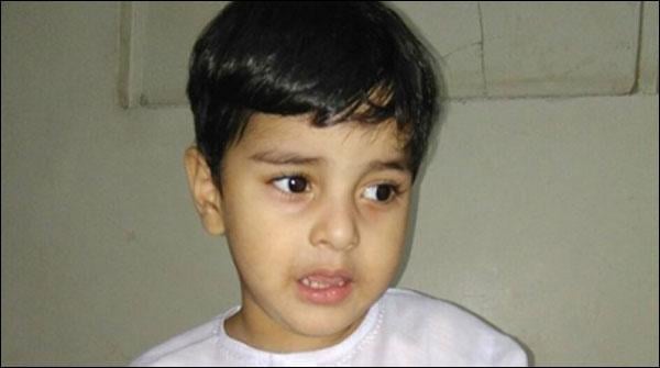کراچی :ننھے عبداللہ سے ملنے والد ایدھی سینٹر پہنچ گیا