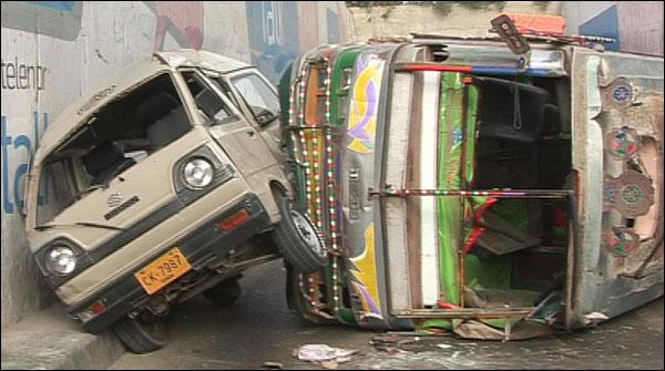ملک بھر میں ٹریفک حادثات نے9افراد کی جان لے لی