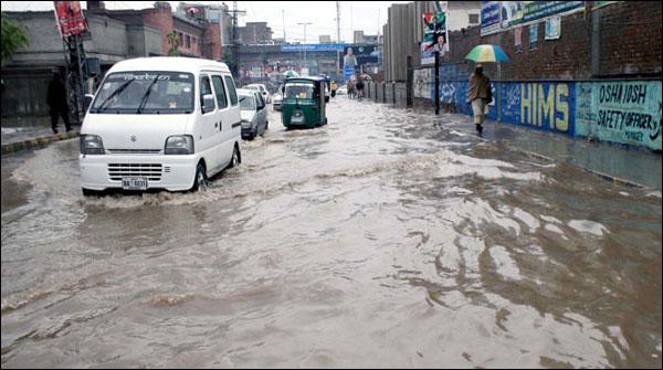 پشاوراوربنوں میں موسلا دھار بارش ،5 افرادجاں بحق