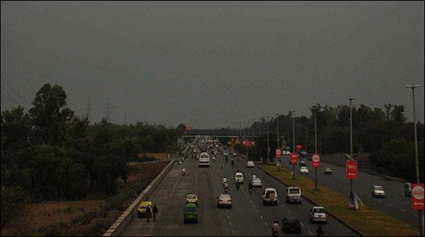 اسلام آباد: شہریوں کی بڑی تعداد دامن کوہ پہنچ گئی