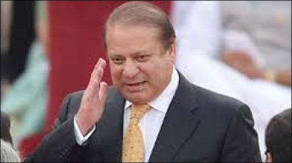 وزیر اعظم محمدنوازشریف کاترک عوام کو سلام پیش