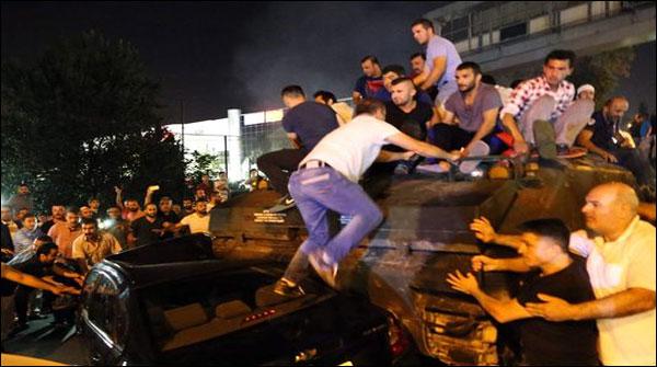 ترکی:1563فوجی گرفتار،5جنرل اور25کرنل فارغ