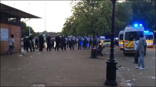 لندن :پولیس اہلکارسمیت 3 افرادکو چاقو سےزخمی کردیاگیا