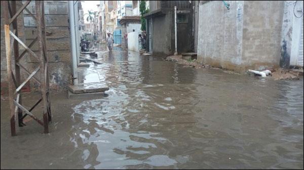 حیدر آباد :2 دن کی بارش نے تباہی مچادی،خورا ک کی قلت پیدا