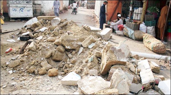 کراچی میں ہفتے کو ایم کیو ایم کے مزید 7 دفاتر گرا دیے گئے