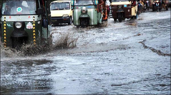 کراچی :سب سے زیادہ بارش ملیر میں ریکارڈ کی گئی
