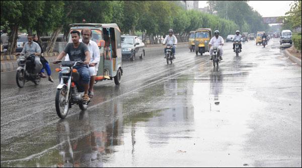 کراچی میں دوسرے روز بھی بارش،موسم خوشگوار