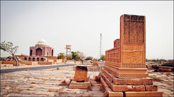 مکلی کے تاریخی قبرستان میں تجاوزات کے خلاف آپریشن