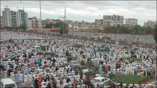 کراچی : نماز عید میں ترقی، خوشحالی اور سلامتی کی دعائیں