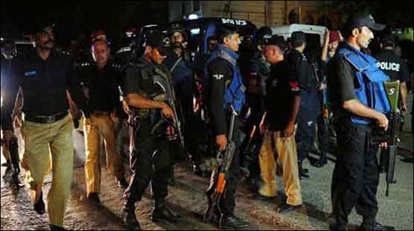 پی آئی بی کالونی میں پولیس کا سر چ آپریشن ،50 افراد زیر حراست